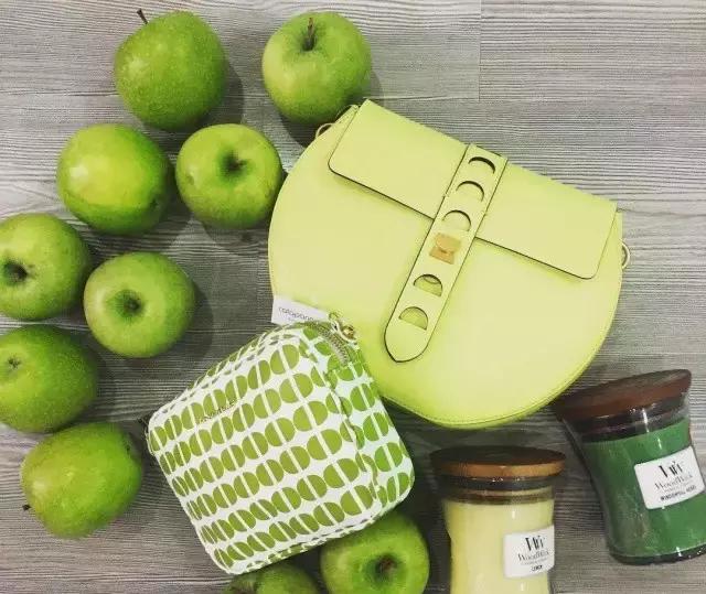 给男朋友买的包包推荐,如果老公给你2万你会买什么