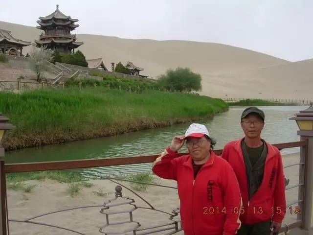 带着老伴穷游,开房车带老伴穷游