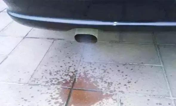 汽车排气管：排气的时候怎么还排出水来了