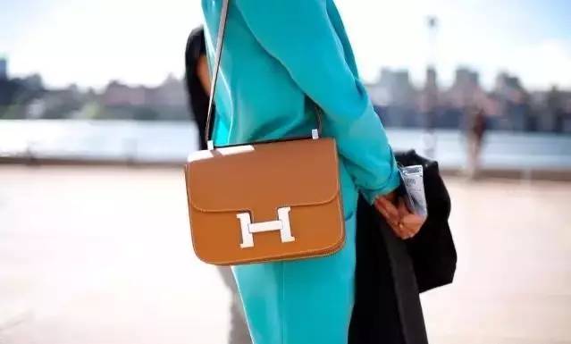 总说要Chanel、LV包包,但你连锁扣怎么打开都不知道!