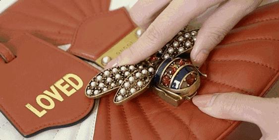 总说要Chanel、LV包包,但你连锁扣怎么打开都不知道!