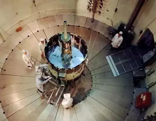 他以轨道作借条掳走美国卫星，巧追彗星碾压各国航天局