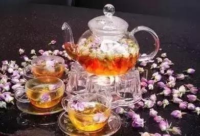 刷牙时水里放一物,刷牙水里加点盐能去口臭