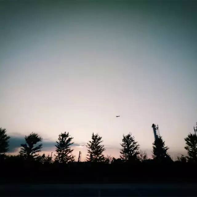 学姐学长的朋友圈，飞过一整个世界