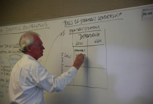 华制国际报道新科技，新模式，-青腾海外游学之硅谷思路