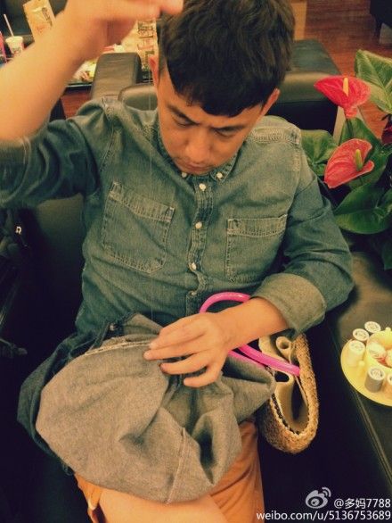 鏉庢櫒璧典附棰栧寲濡嗗搧,鏉庢櫒鍜岃档涓介鍚冮キ