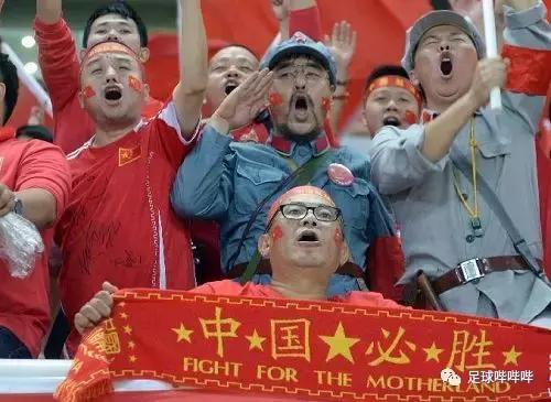 致敬每一个熬夜看球的人,致敬所有加班加点的人