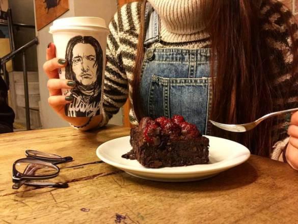 22岁大学生,靠一支画笔就能环游世界,他是怎么做到的?