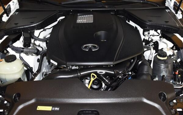 沙发厂轻奢风,2010年英菲尼迪q50二手