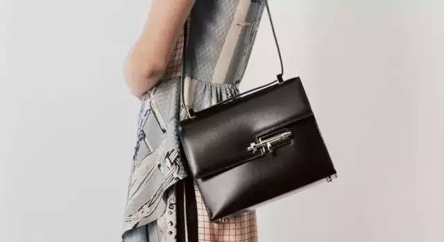 总说要Chanel、LV包包,但你连锁扣怎么打开都不知道!