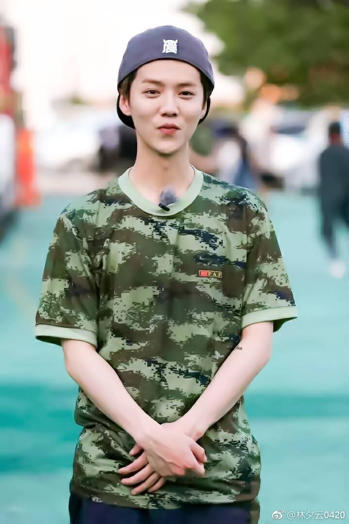 甜蜜暴击鹿晗喷水池许愿,甜蜜暴击鹿晗为关晓彤接戏