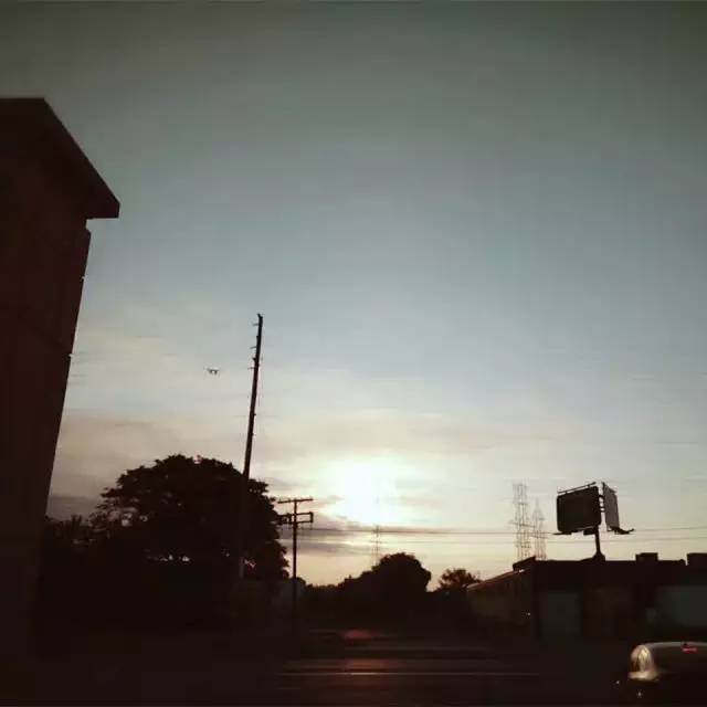 学姐学长的朋友圈，飞过一整个世界