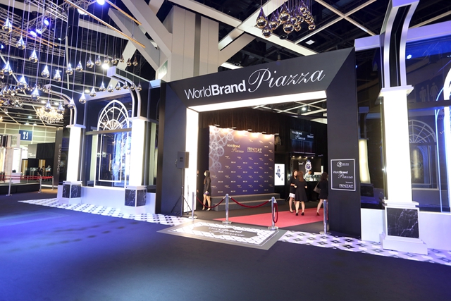 关之琳试戴一亿手表,向太关之琳钻石手表