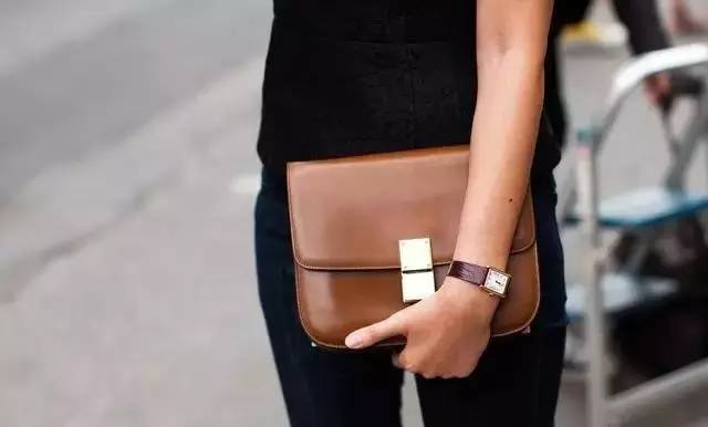总说要Chanel、LV包包,但你连锁扣怎么打开都不知道!