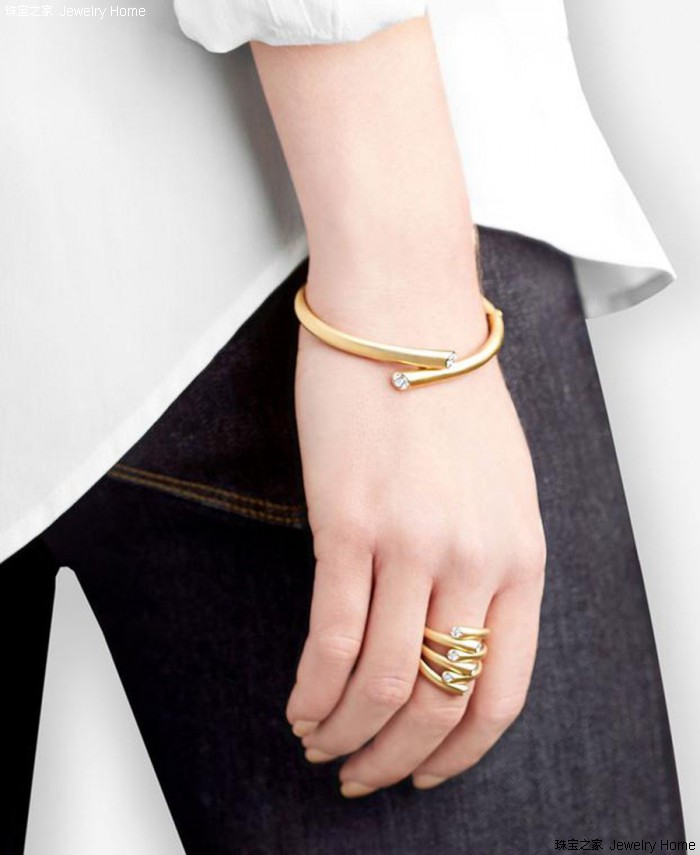 戒指戴在哪个手指头上表示谈恋爱,戒指戴在两只手各个手指上的含义