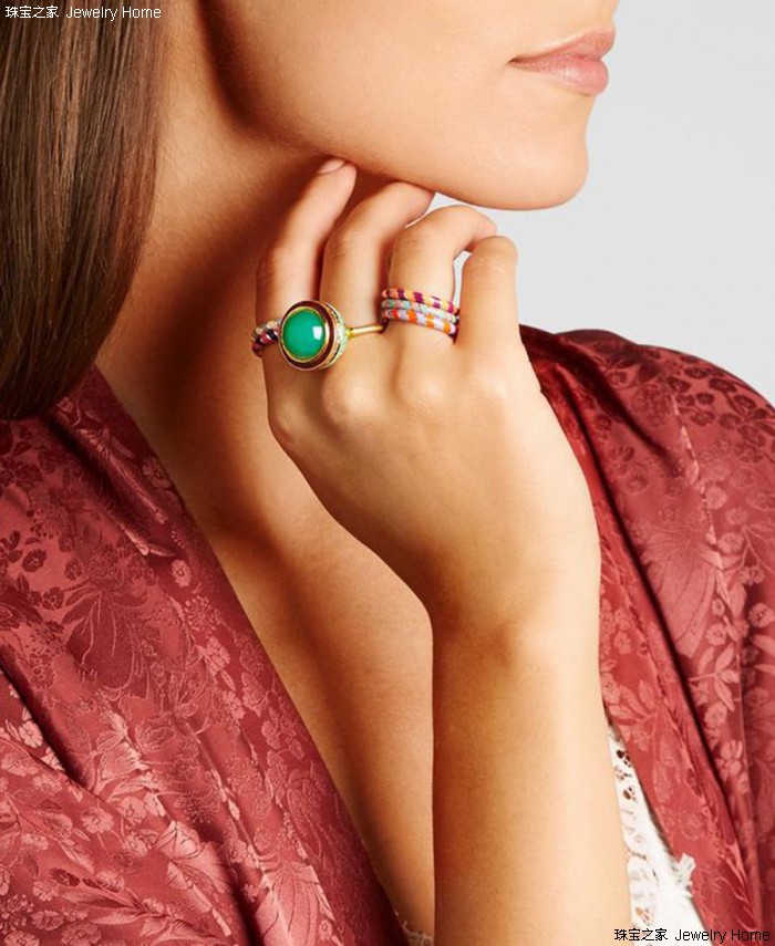 戒指戴在哪个手指头上表示谈恋爱,戒指戴在两只手各个手指上的含义