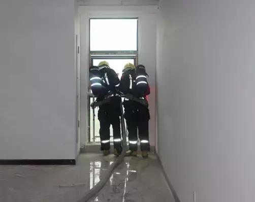 大厦消防火灾应急演练,高楼着火消防怎么扑救