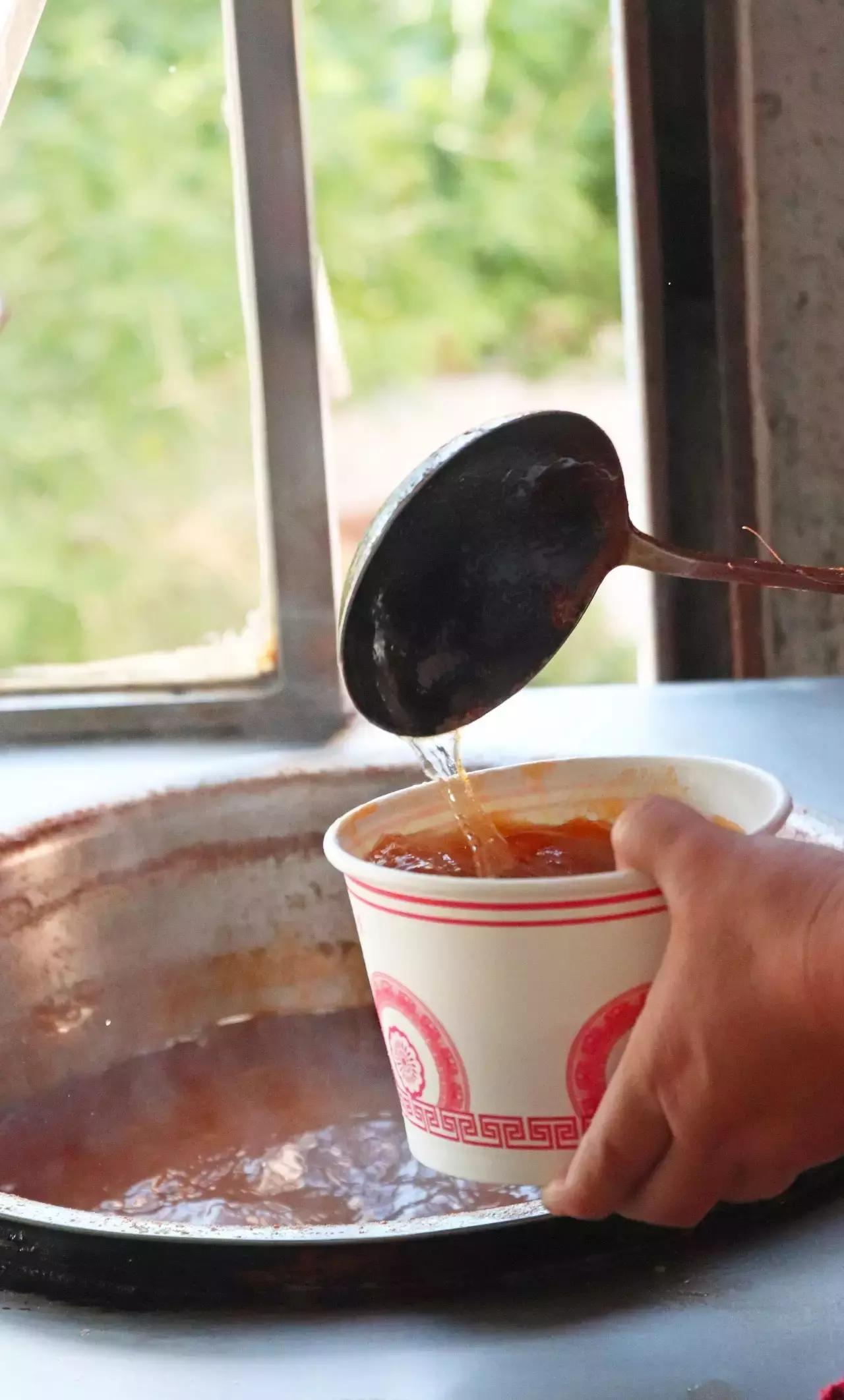 百万厦门人夏天最惦记的一碗面！一锅虾汤熬了20年！