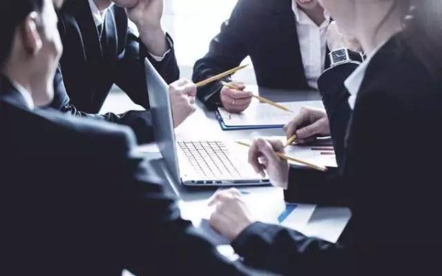 老板说要给你股份要你买该怎么办,老板说要给我发奖金