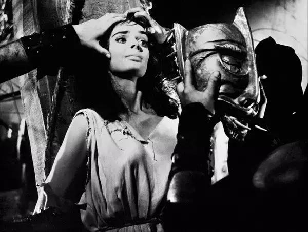 精心挑选的100部恐怖片,23年鬼片推荐恐怖前十名