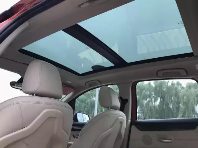 宝马220i旅行试驾,2019款宝马220i旅行版测评视频