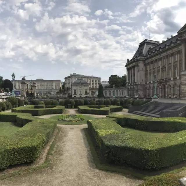 学姐学长的朋友圈，飞过一整个世界