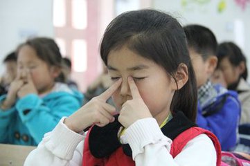 槐花蜜是萎缩性鼻炎的“克星”？这种方法真的可行？自己想想吧！