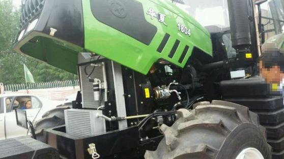 20万以内买什么拖拉机,最合适入手的1804拖拉机