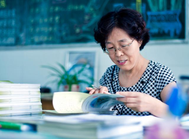 教师节快乐老师辛苦了英语怎么说,感恩教师节六年级祝福老师