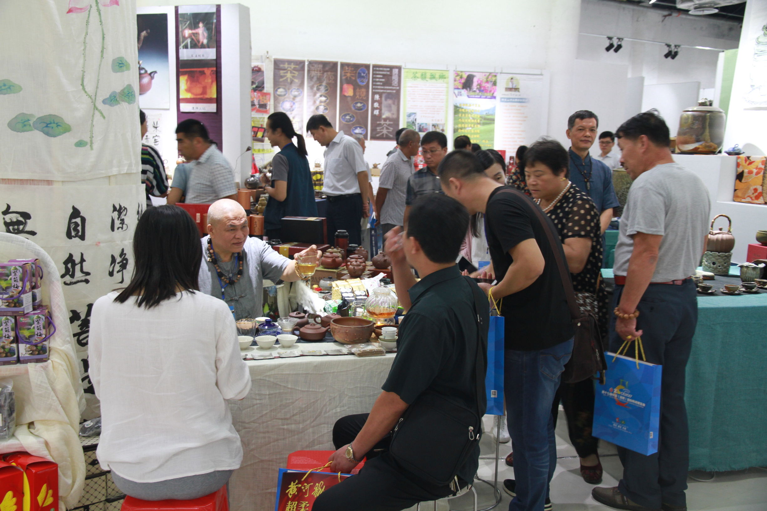 第17届淄博陶博会:海峡两岸(淄博)陶琉文创作品交流展精彩呈现