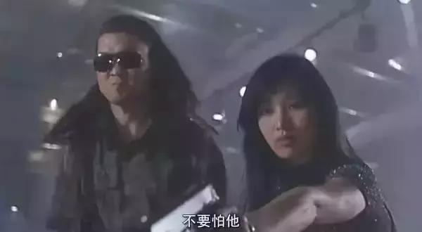 李连杰最猛的一部电影鼠胆龙威,李连杰的鼠胆龙威