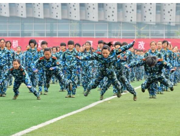 中学生军训的意义与重要性,军训教官调皮的重要性