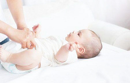 早产儿的护理和喂养方法书籍,早产儿注意事项及护理1-6个月