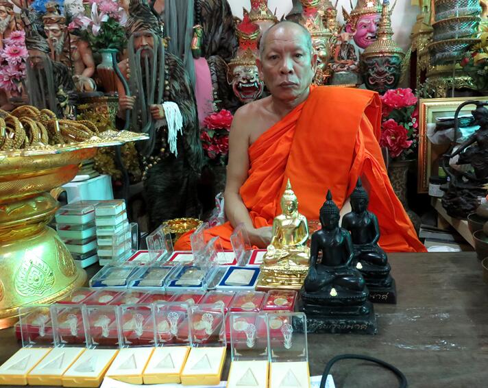 揭秘泰国佛牌真相 (泰国佛牌功效最好的是哪一款)