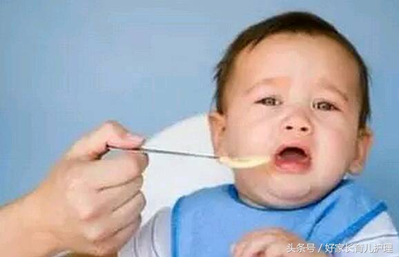 宝宝舌苔白需要吃药吗,宝宝舌苔白是积食没胃口