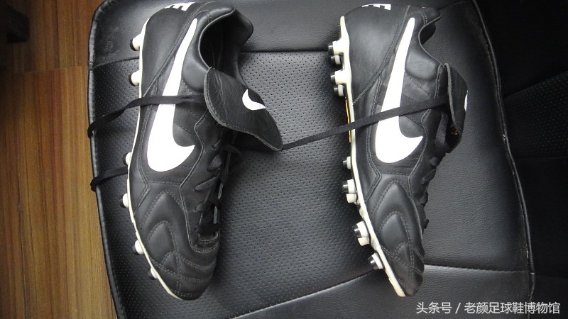 专业的足球鞋有哪几个品牌,曾经的足球鞋知名品牌有哪些