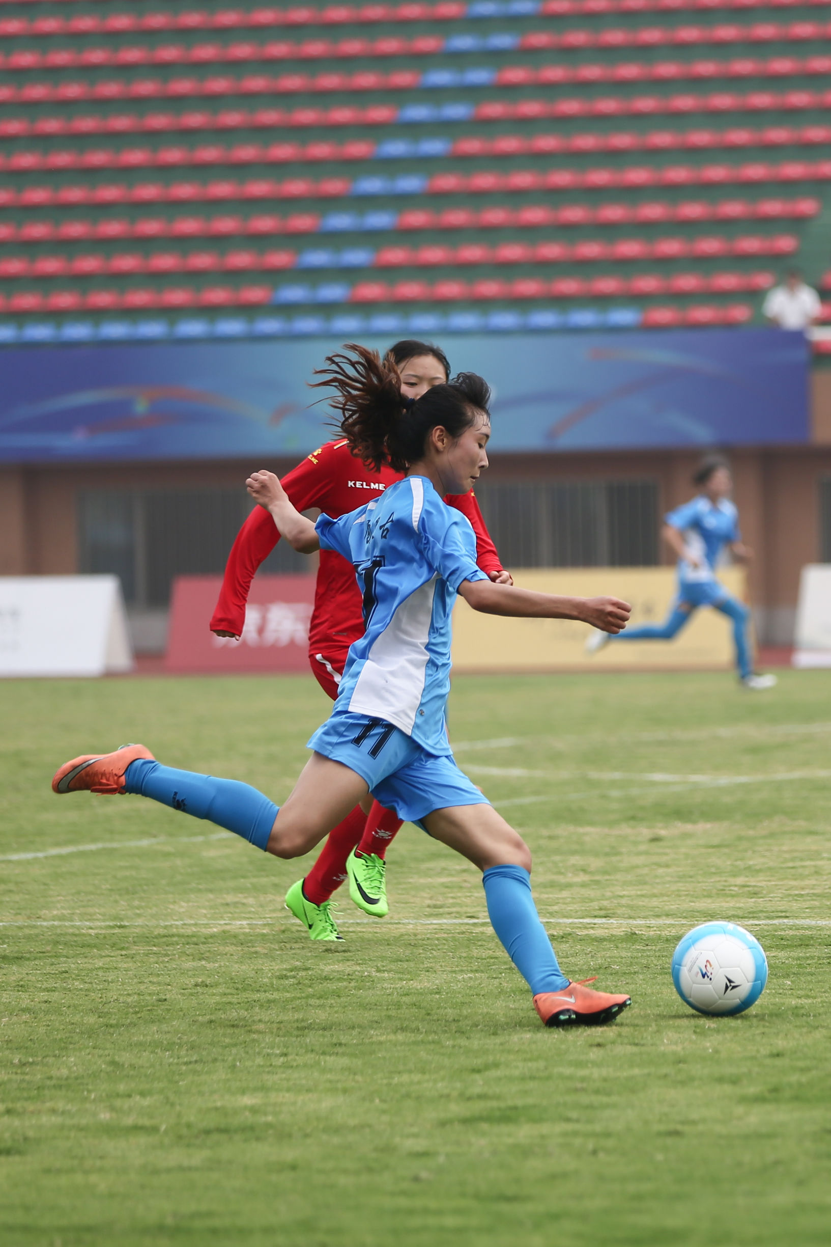 女子足球比赛精彩瞬间集锦（文末附谢震业赛事预告及抢票方式）