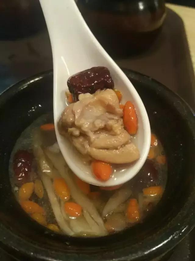 人均20多就能吃好吃饱,老火靓汤才5元,这店就藏在长春高新区!