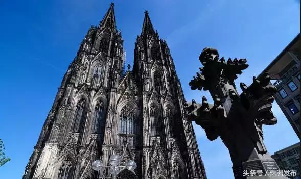 白色的五毛钱硬币是不是假币,1980年五角假币和真币的区别图片