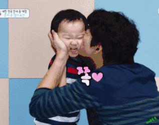 各大牌17年圣诞限定彩妆又来圈票了，你们准备好了吗