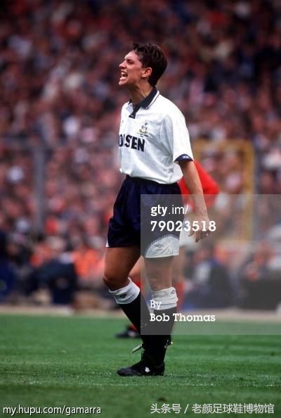 专业的足球鞋有哪几个品牌,曾经的足球鞋知名品牌有哪些