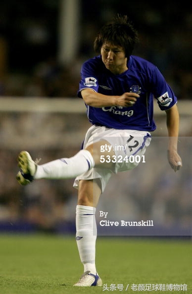 专业的足球鞋有哪几个品牌,曾经的足球鞋知名品牌有哪些