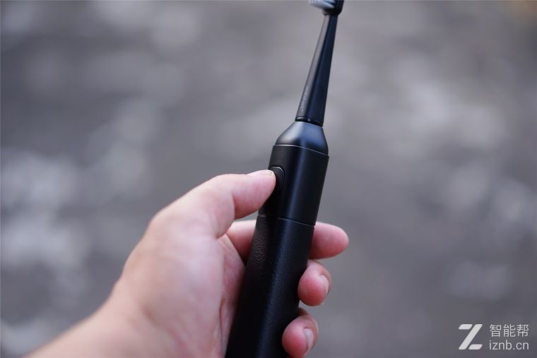 有了它再也不用为刷不干净牙烦恼oralshark声波电动牙刷K117-B