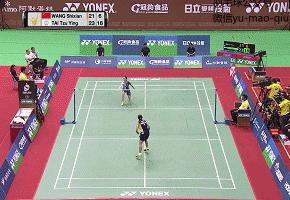 被推过顶球瞬间愁白头，两个小技巧帮你摆脱困境