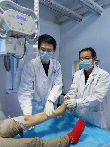 张德东：创造人间奇迹的正骨专家