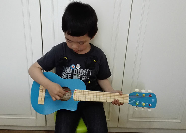 鎾╁绁炲櫒鍚変粬,鎾╁鐜╁叿绁炲櫒