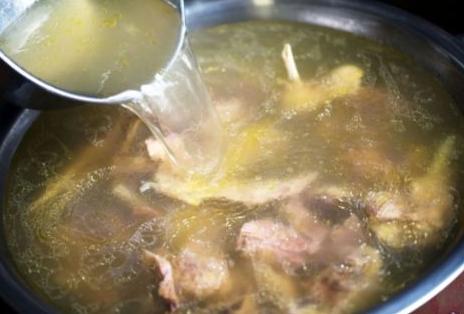 三个月内加盟两家品牌,老鸭汤加盟哪家最正宗