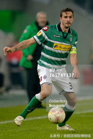 专业的足球鞋有哪几个品牌,曾经的足球鞋知名品牌有哪些