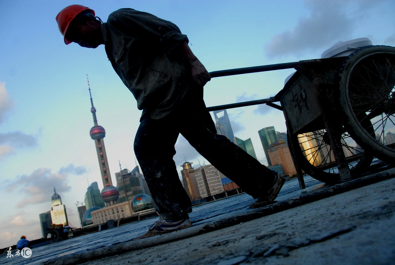 下岗买断女工人50岁能退休吗,下岗或买断工龄职工退休新政策