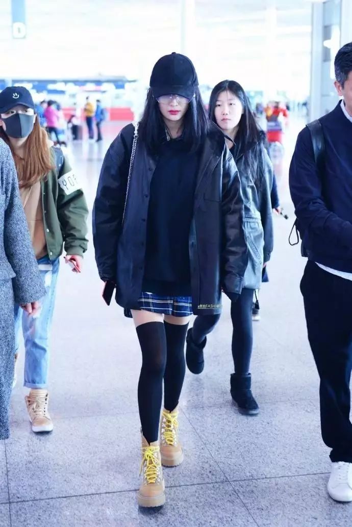 秋冬必入的马丁靴,秋冬季节少不了一双马丁靴